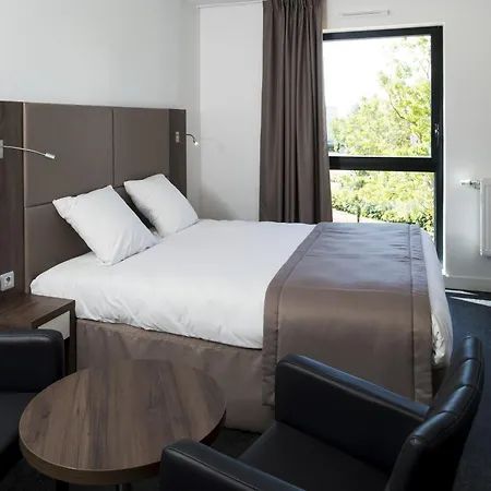 Adonis Maison Internationale 3* Dijon