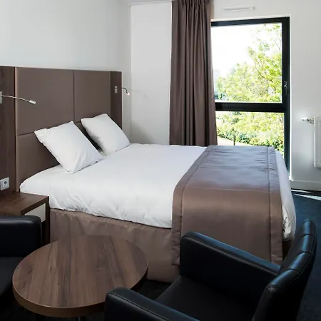 Adonis Maison Internationale 3* Dijon