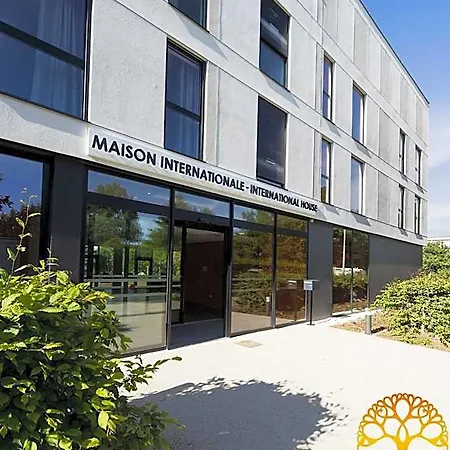 Adonis Maison Internationale