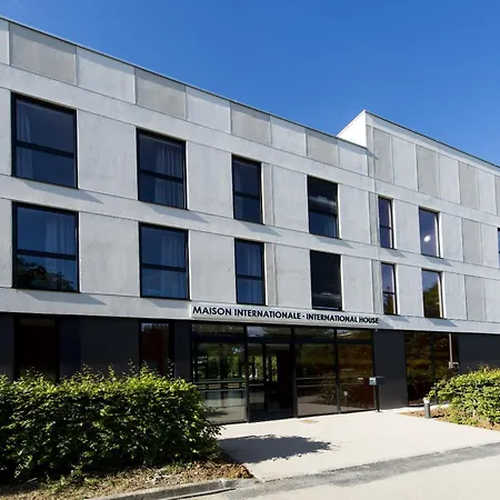 Adonis Maison Internationale 3* Dijon