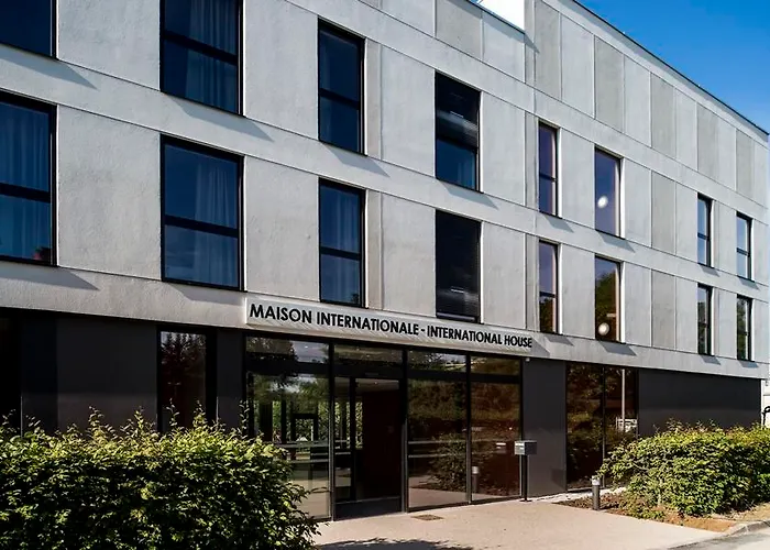 Adonis Maison Internationale Ντιζόν