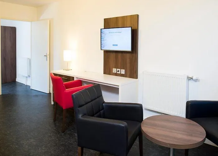 Adonis Maison Internationale 3*