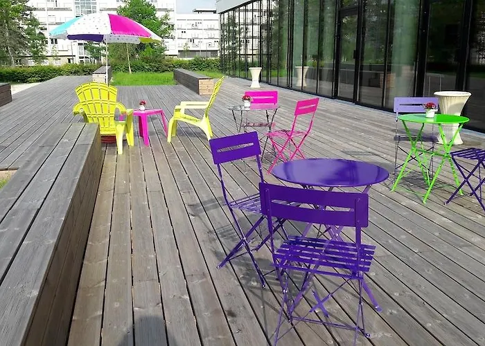 Ξενοδοχείο με διαμερίσματα Adonis Maison Internationale 3*