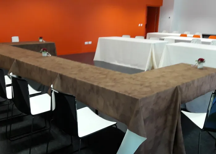 Aparthotel Adonis Maison Internationale Dijon